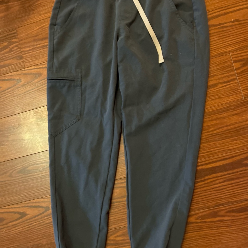 Womens petite figs grey blueish scrub jogger pants